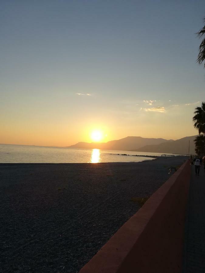 Le Case Del Sole Ventimiglia Exteriör bild